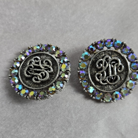 Elegant Silver and Multicolor Aurora  Rhinestones Clip On Earrings - Picture 14 of 15